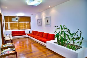 waiting-room-548136_640.jpg